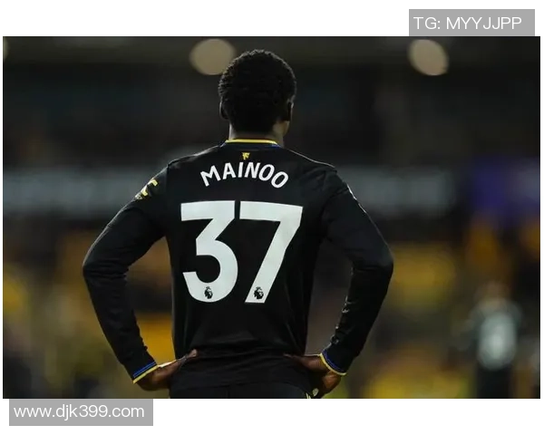 16场造15球！曼联帝星2600万转会巴萨生变？除非他乐意巨幅降薪